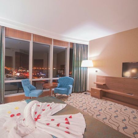 Margi Hotel Edirne Bagian luar foto A room at the hotel