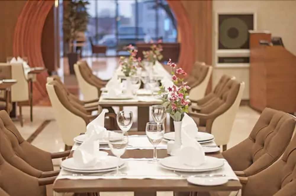 Margi Hotel Edirne Bagian luar foto Restaurant