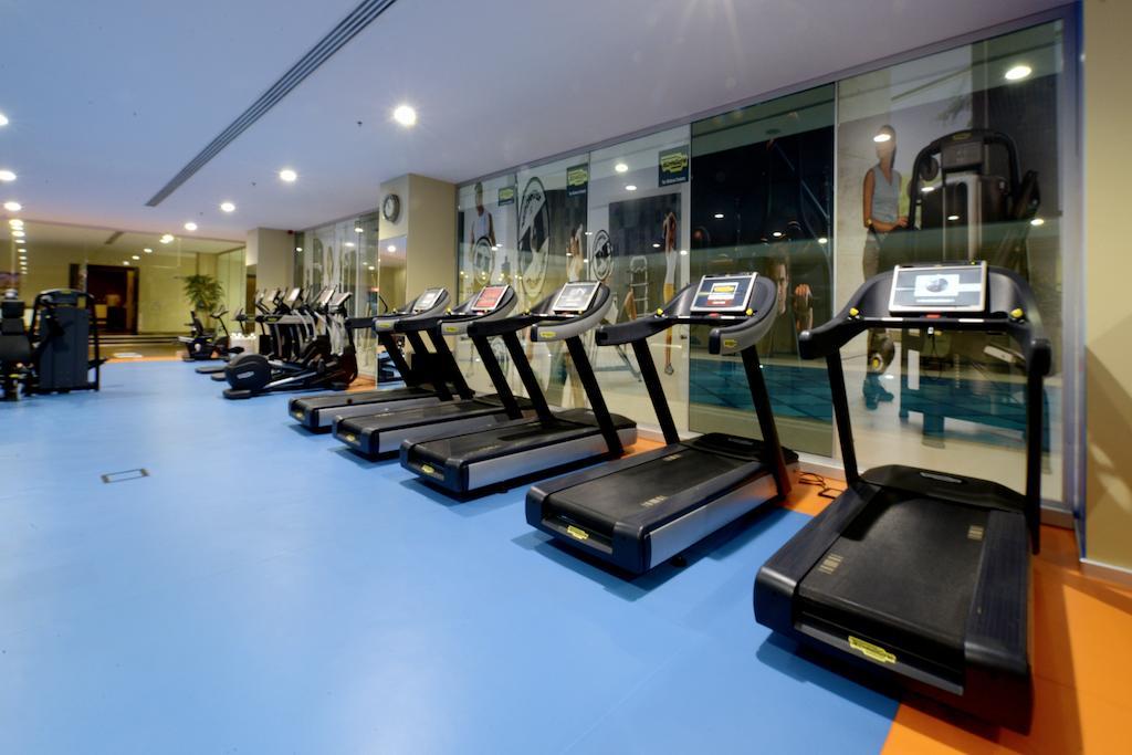 Margi Hotel Edirne Bagian luar foto A row of treadmills