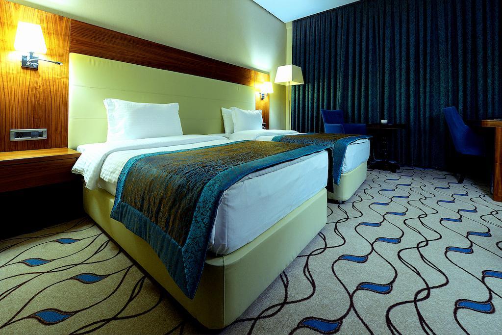 Margi Hotel Edirne Bagian luar foto A room at the hotel